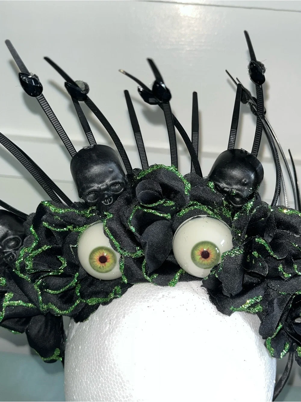 Black Gothic Skull & Eyeball Headband - Women Accessories